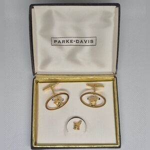 PARKE-DAVIS Vintage Gold Tone Pharmacist Mortar Pestle Cufflinks & Tie Pin Set